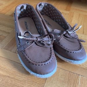 Faux leather brown boat shoes